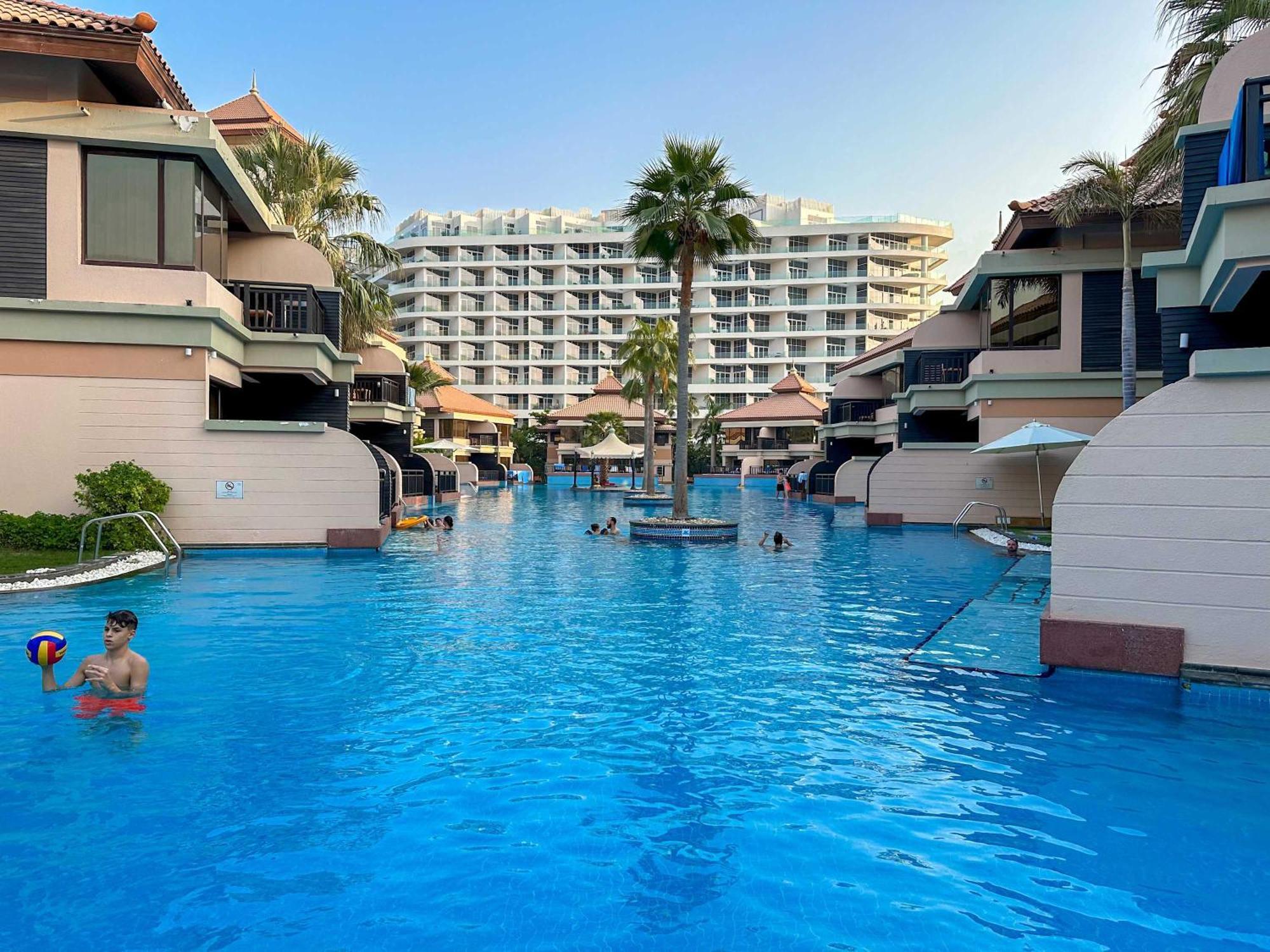 Fabulous 1 Bedroom Apartment At 5 Star Resort Dubai Buitenkant foto